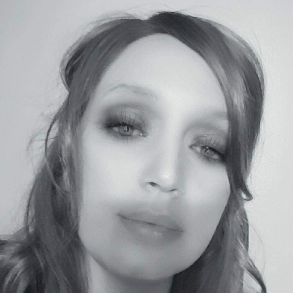 Meet your Posher, Jessica - Picture 1 of 1